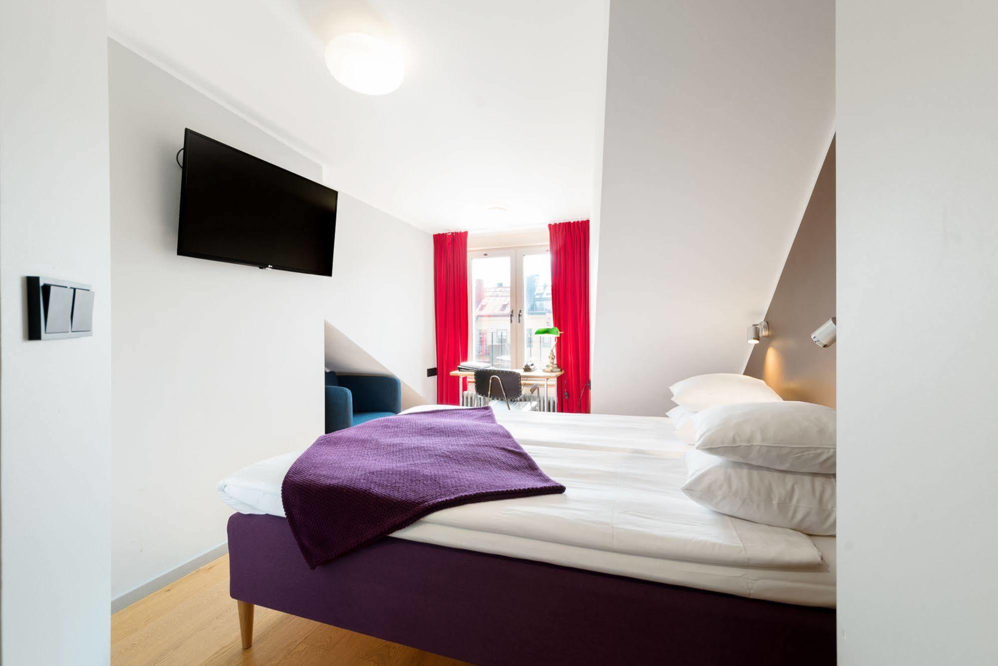 Hellstens Glashus Hotell 3*